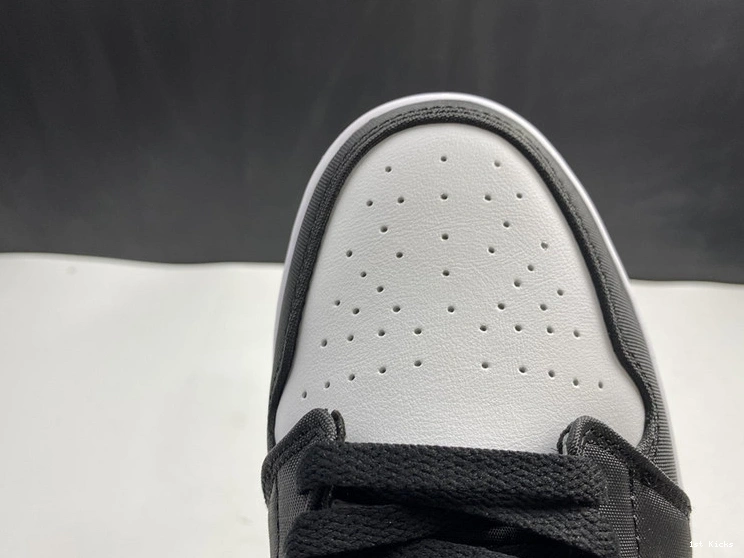 Mid Jordan Oakland 852542-101 - 1 0829